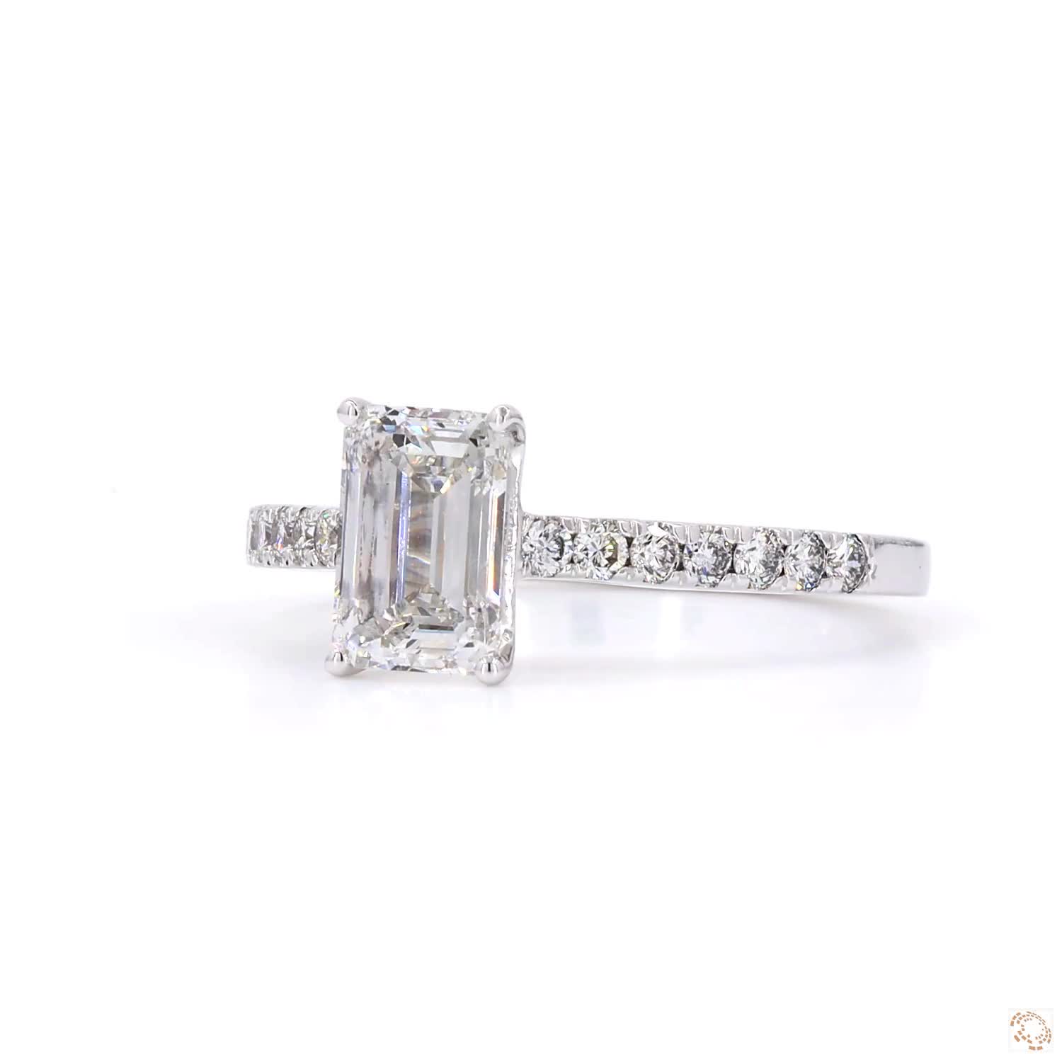 1.30 CT Emerald Diamond Halo Ring | LR-324