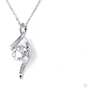 Elegant 14KT Gold pendant with sparkling round Diamond (DP60226)